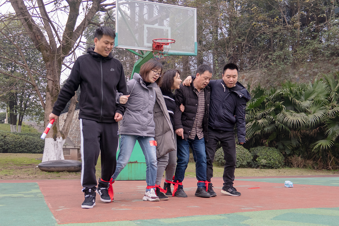 天海星集团举办冬季趣味运动会